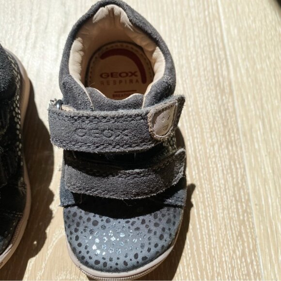 Liquidation Sale: Geox Kids' | Black First Walker Shoes with Polka Dots - Picture 3 of 8